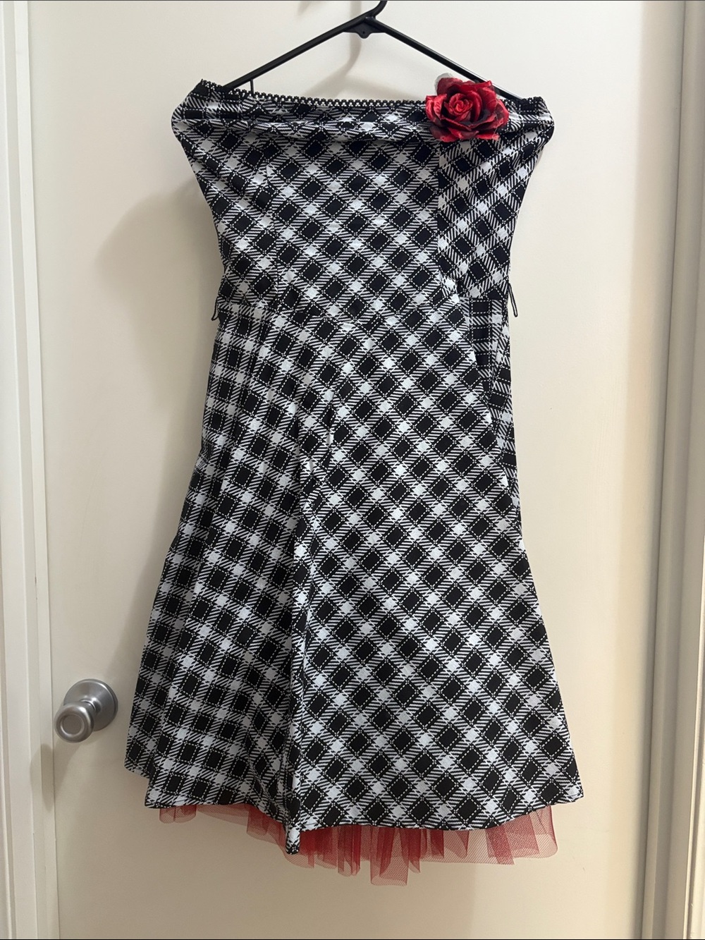 Size7.  Ruby Rox Black & White Plaid Strapless Dress with Red Rose Accent